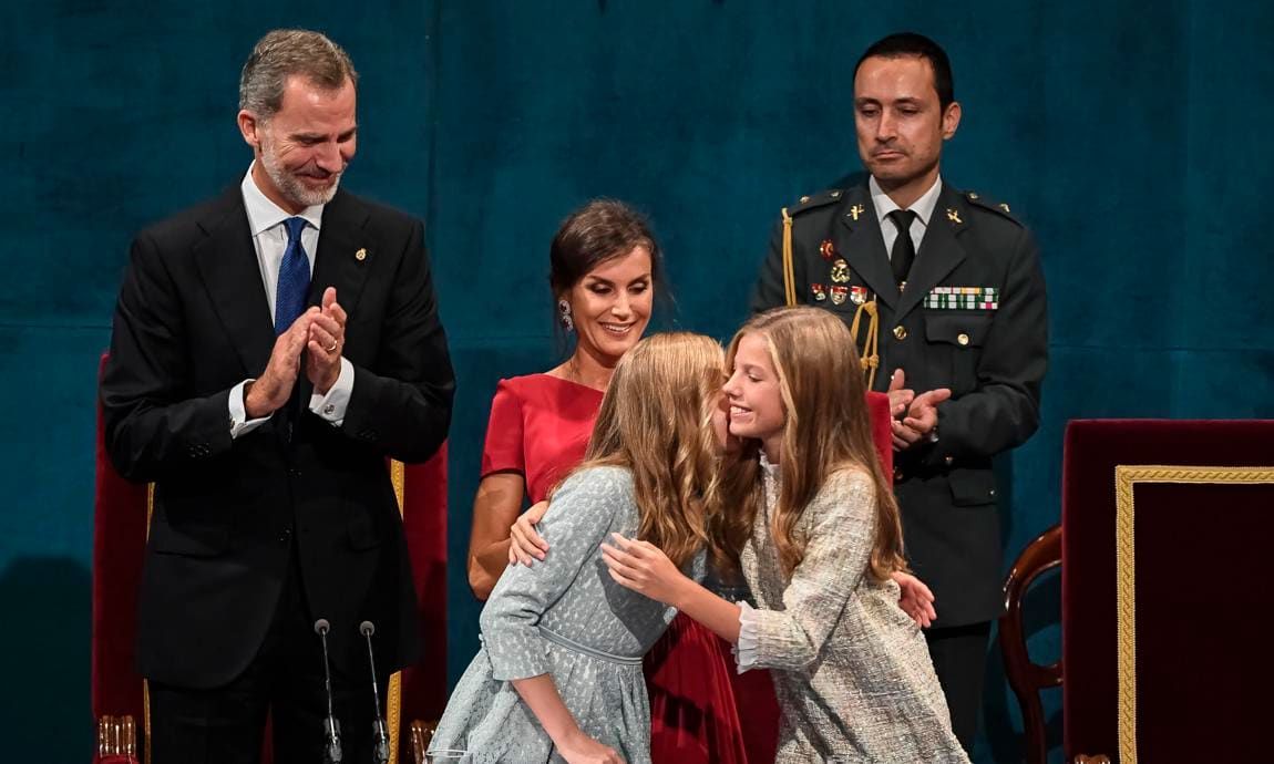 The future Queen of Spain shared a sweet moment with her sister Sofía