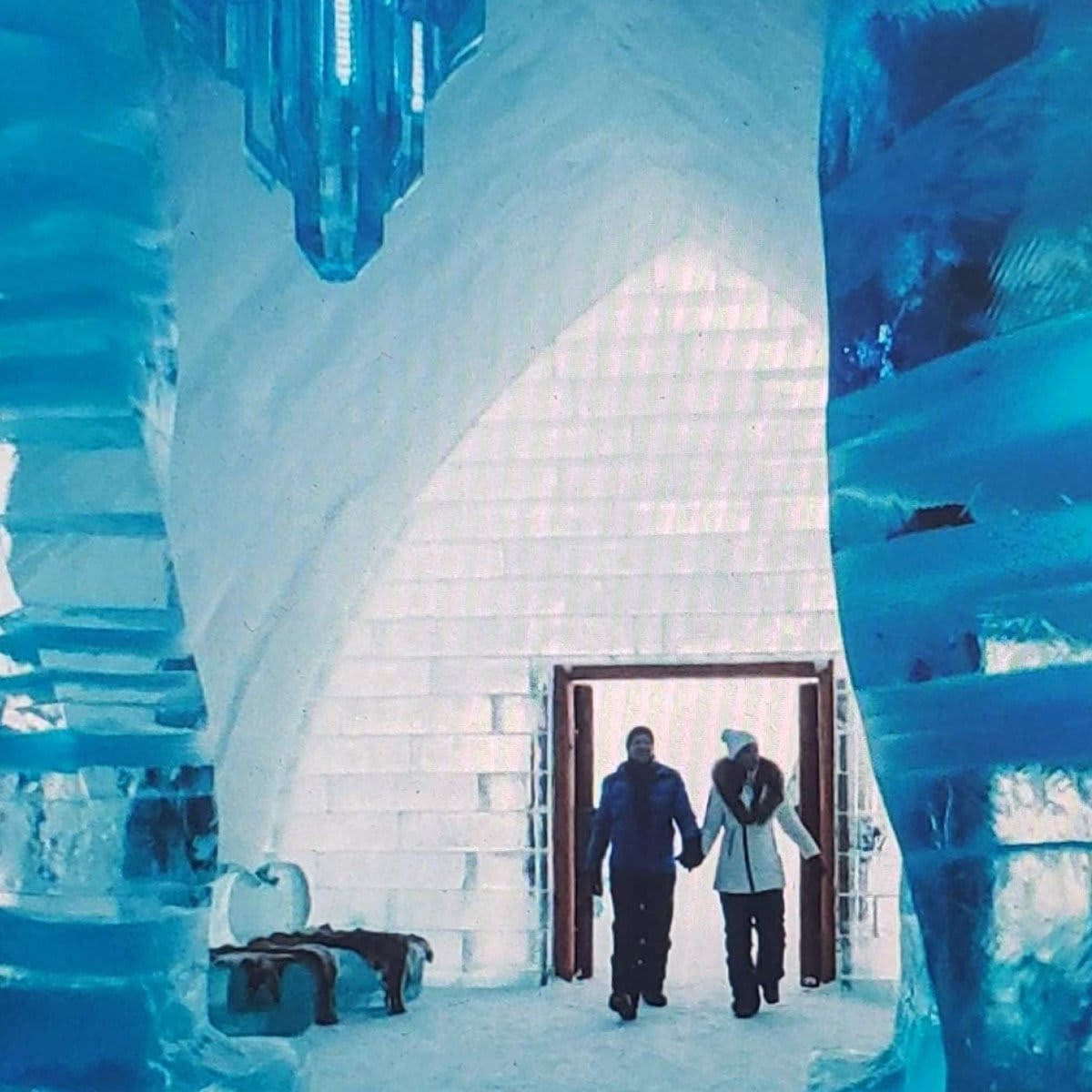 Ice hotel tour, a completely frozen fantasy