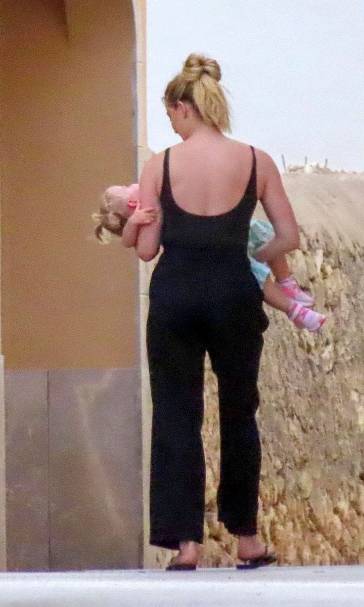 Amber Heard and her daughter