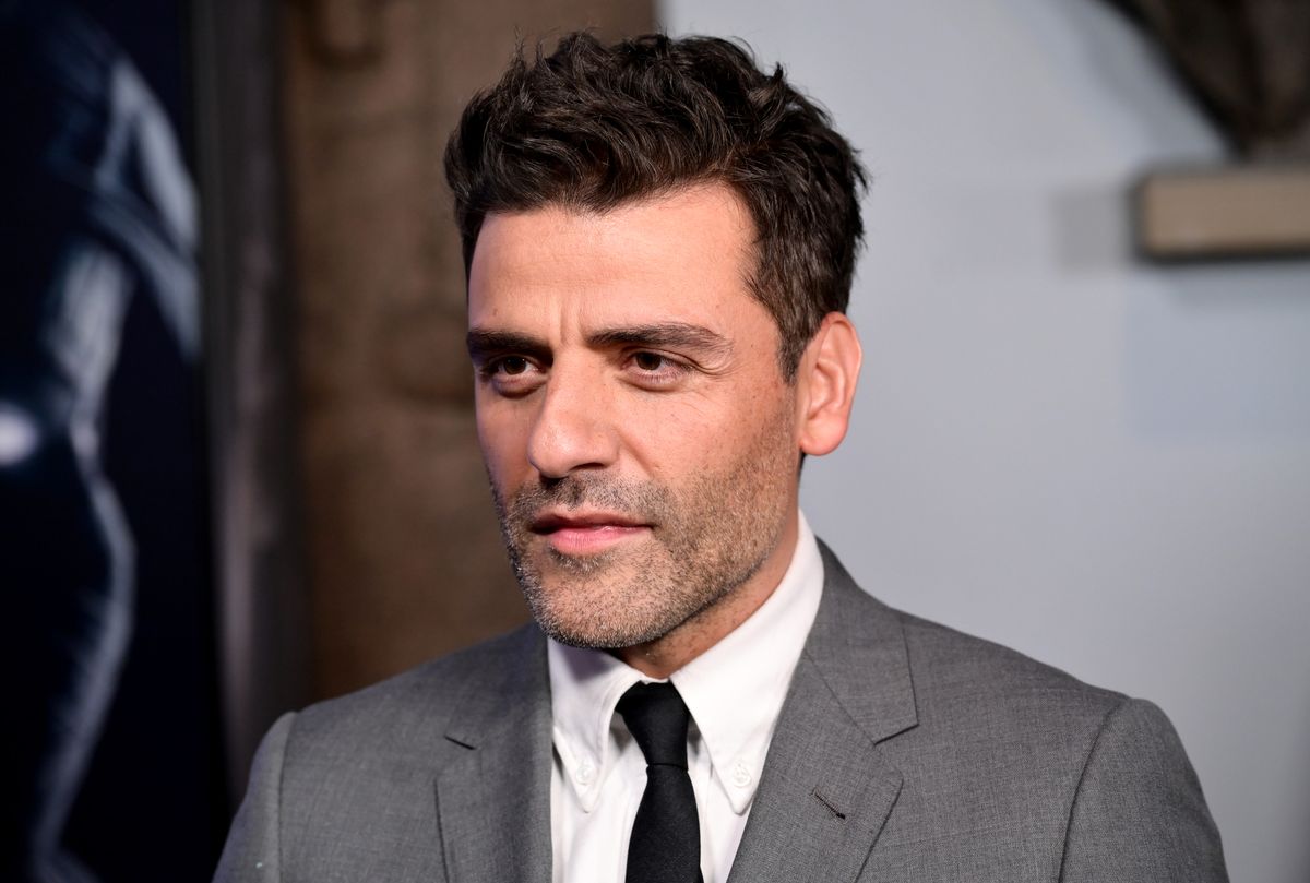   Oscar Isaac asiste a la proyección especial en Reino Unido de la serie original de Marvel Studios "Caballero Luna" 