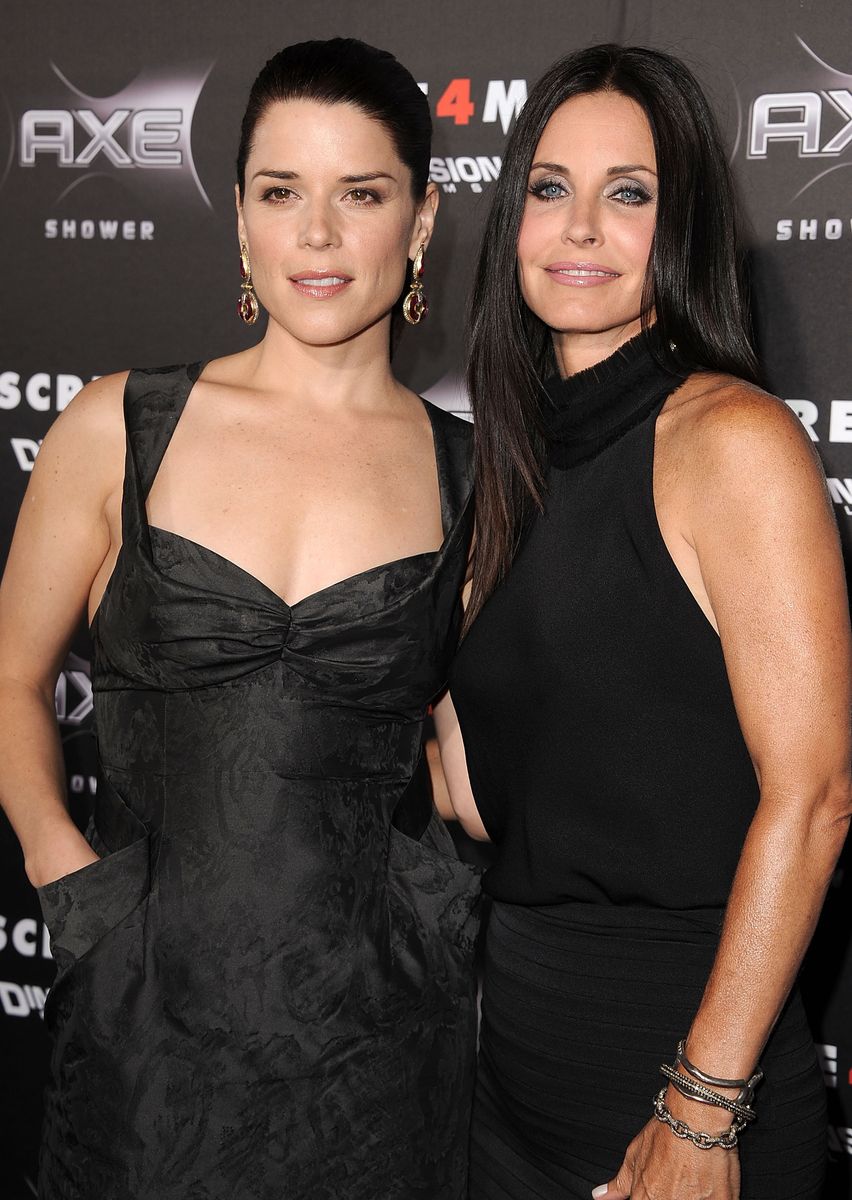 Neve Campbell and Courteney Cox 