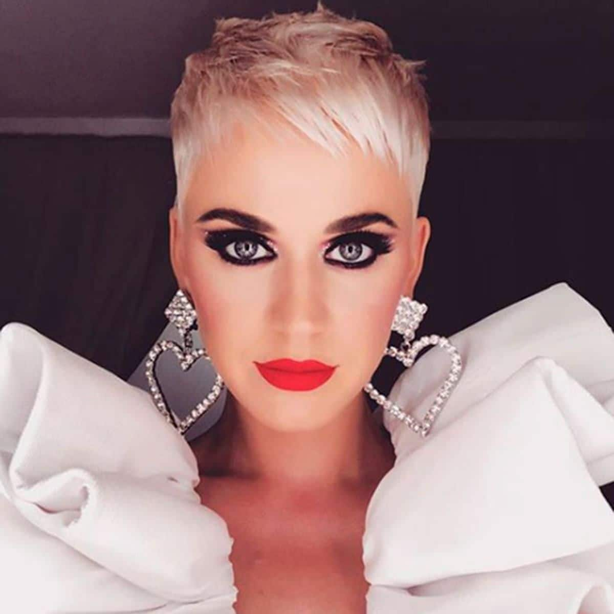 Katy Perry red lips