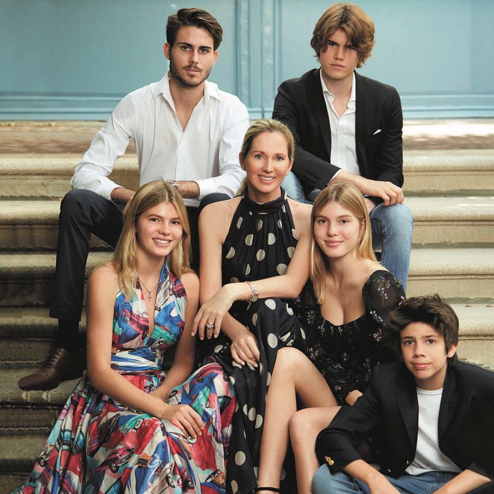 Enrique Iglesias' siblings Miguel, Rodrigo, Victoria, Cristina and Guillermo