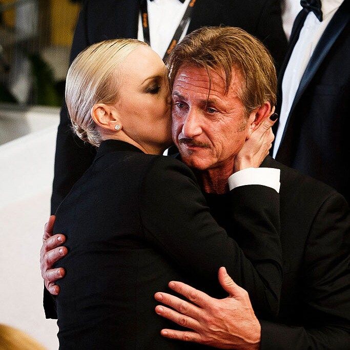 Amicable exes! Sean Penn and Charlize Theron embraced each other after the Cannes Film Festival screening of their new film <i>The Last Face</i>.
<br>
Photo: Tristan Fewings/Getty Images