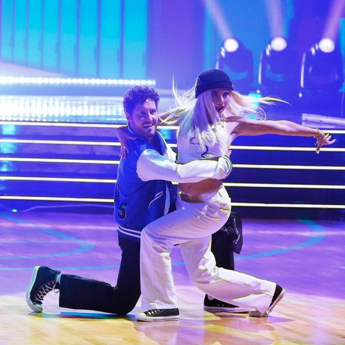 xochitl-gomez-powers-through-her-injury-and-continues-on-dwts