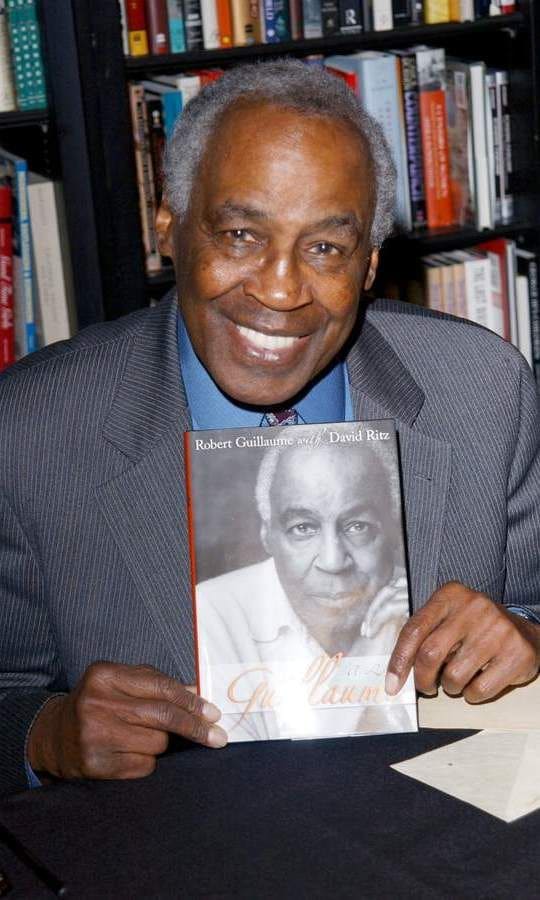 <b>Robert Guillaume - October 24</b>
The Emmy-award winning star of such shows as <I>Sports Night</I>, <I>Soap</I> and its spin-off <I>Benson</I>, Robert Guillaume lost his battle with prostate cancer at the age of 89. The multi-faceted perfomer, also known as the voice of Rafiki in <I>The Lion King</I>, also earned two Tony nominations during his lengthy career and scored a Grammy for spoken word children's album for <I>The Lion King Read-Along.</I>
Robert is survived by his wife Donna, and four children. "He was a good father and a good husband," she told CNN. "He was a great, great person."
Photo: Getty Images