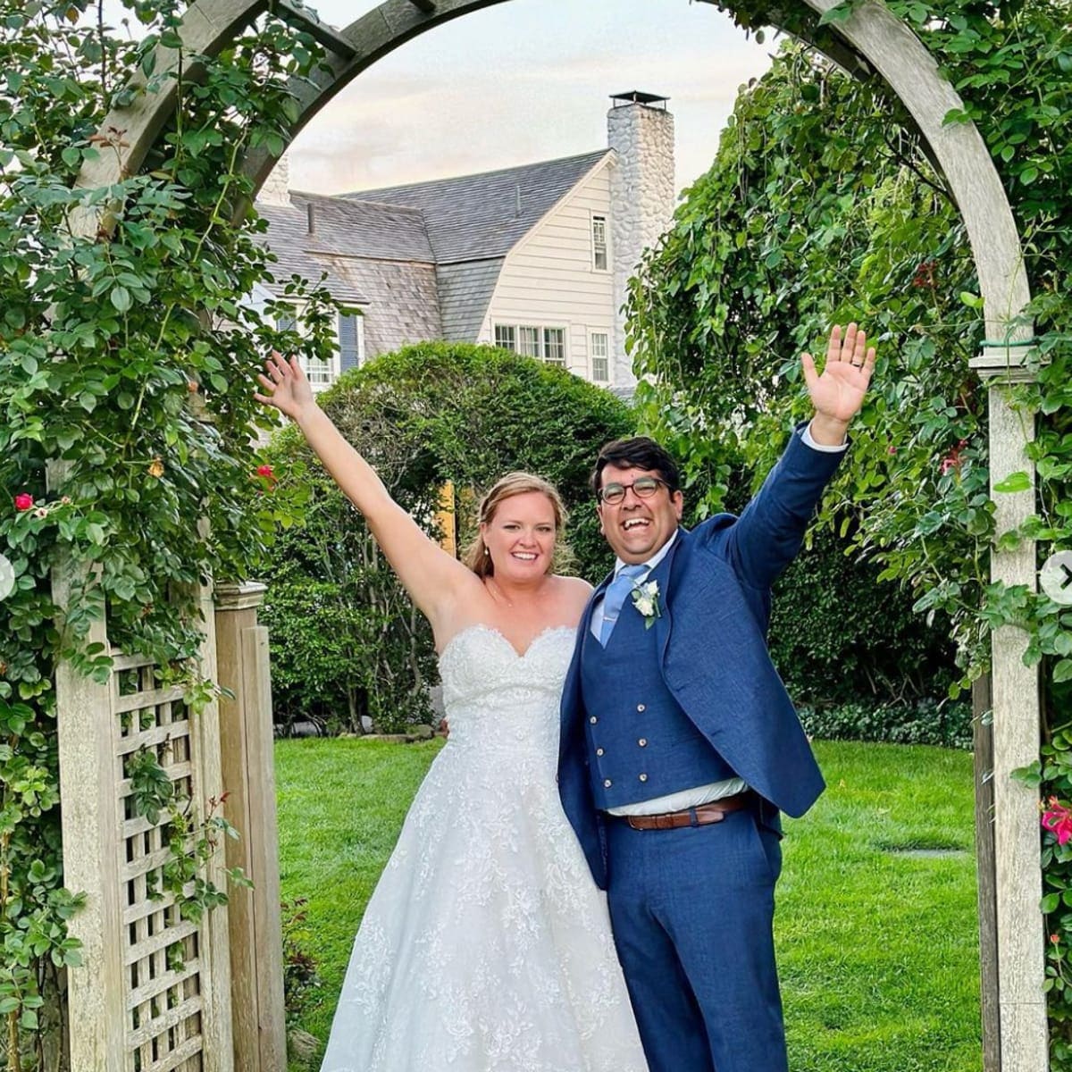 Robert F. Kennedy’s granddaughter, Sarah, ties the knot at iconic JFK Cape Cod Residence