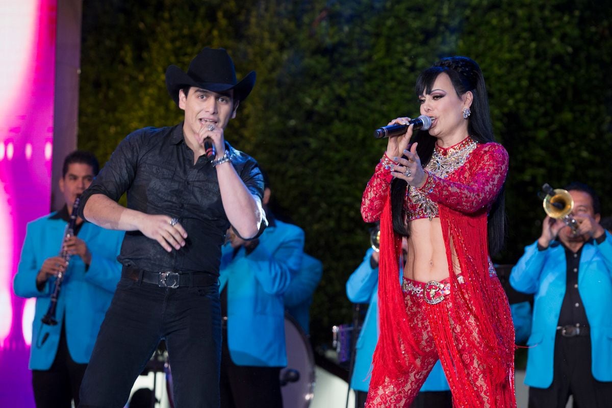 Figueroa and Guardia were both performers, with the two having various shows together