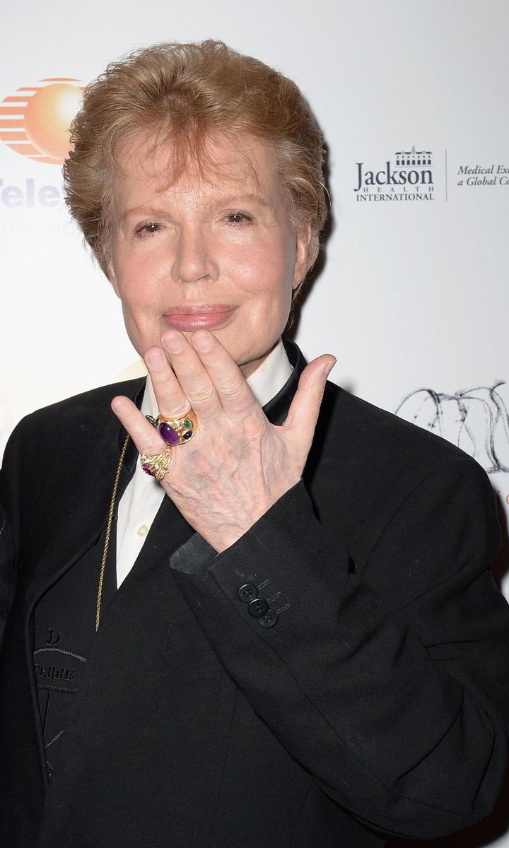 Walter Mercado, celebrities mourn his death