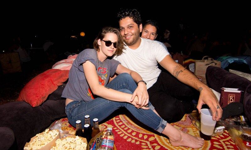 August 29: Kristen Stewart and friends spent their Saturday night at Cinespia's screening of 'The Virgin Suicides' at the Hollywood Forever Cemetery.
<br><br>
Photo: Kelly Lee Barrett