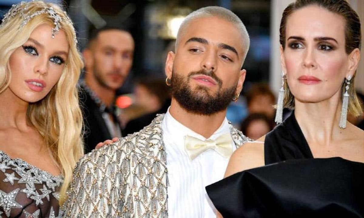 Maluma haircut bleach blonde crop