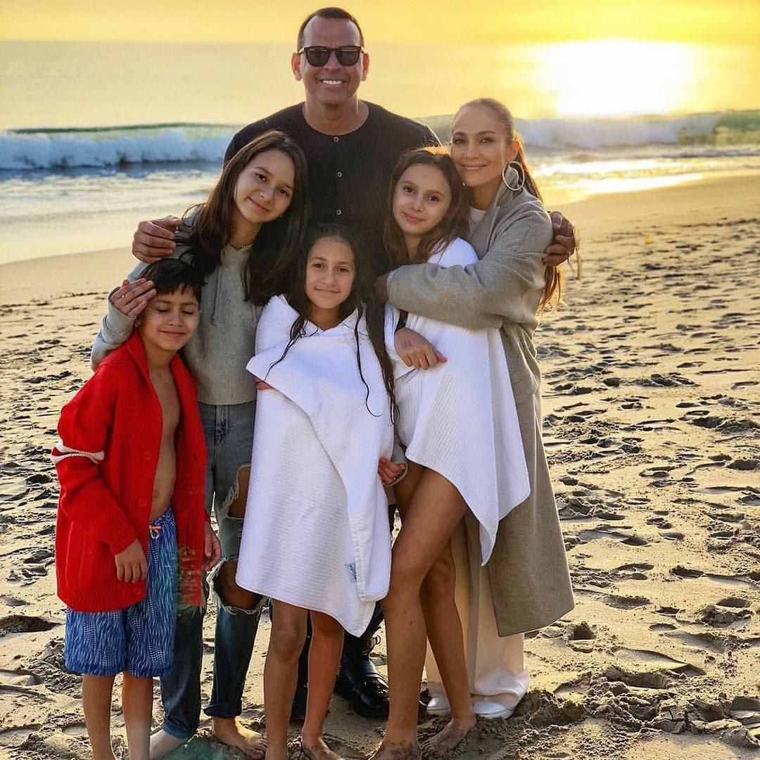 JLo y Alex Rodriguez con sus hijos