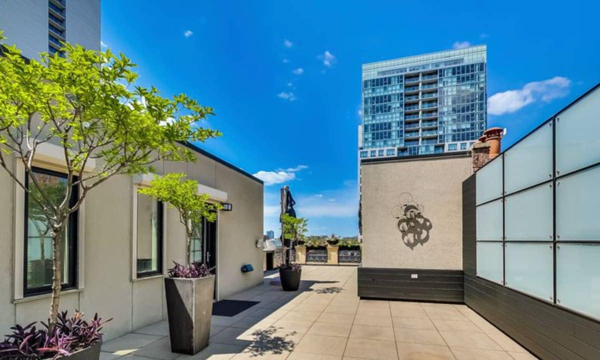 Michael Jordan's ex-wife Juanita sells River North mansion for $4.5M