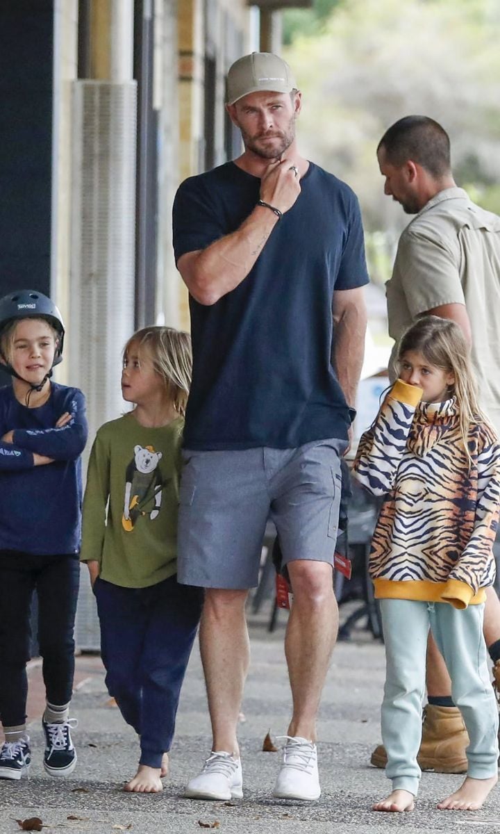 Chris Hemsworth and kids