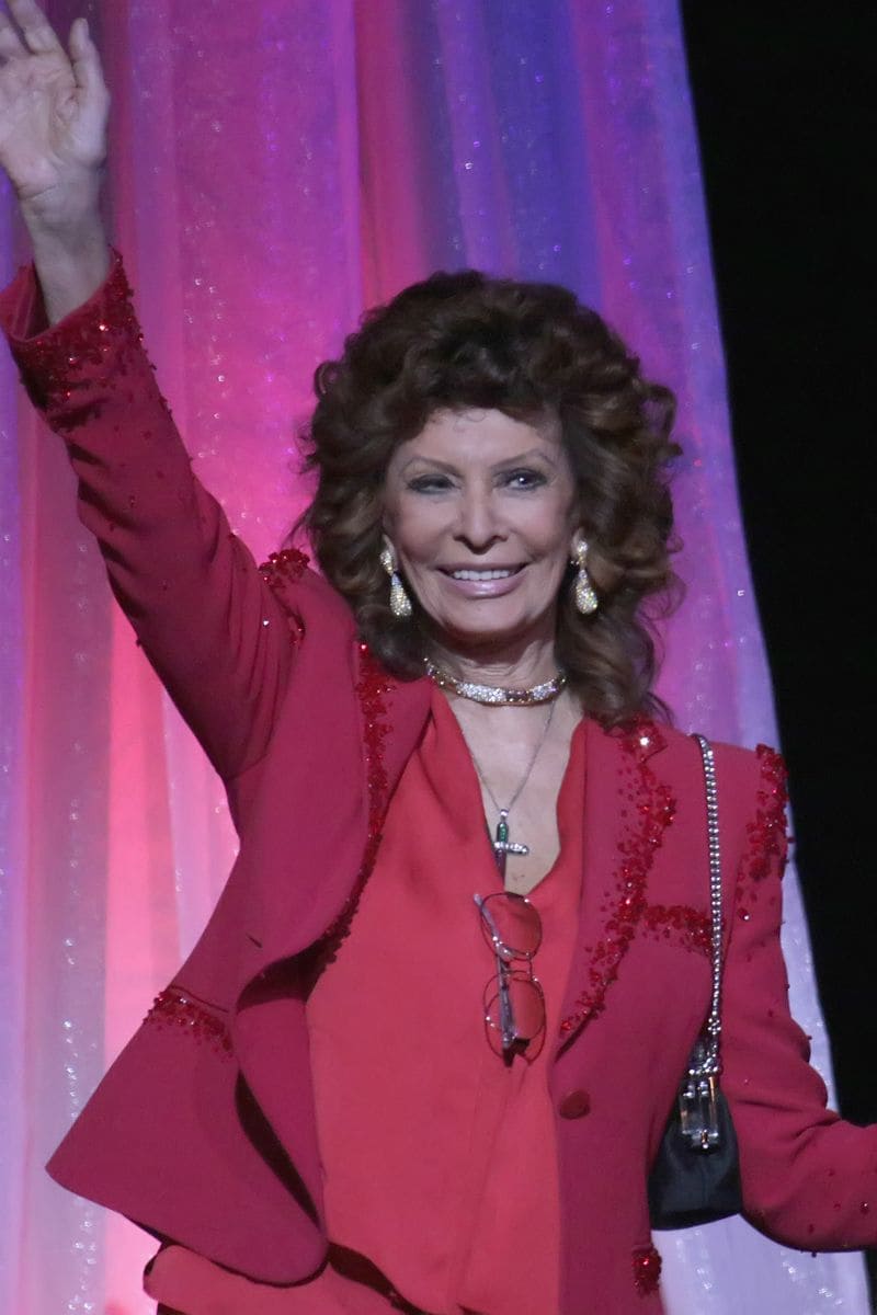 Sophia Loren talks to the audience at The Borgata Event Center on March 11, 2016 in Atlantic City, New Jersey.  (Photo by Donald Kravitz/WireImage)