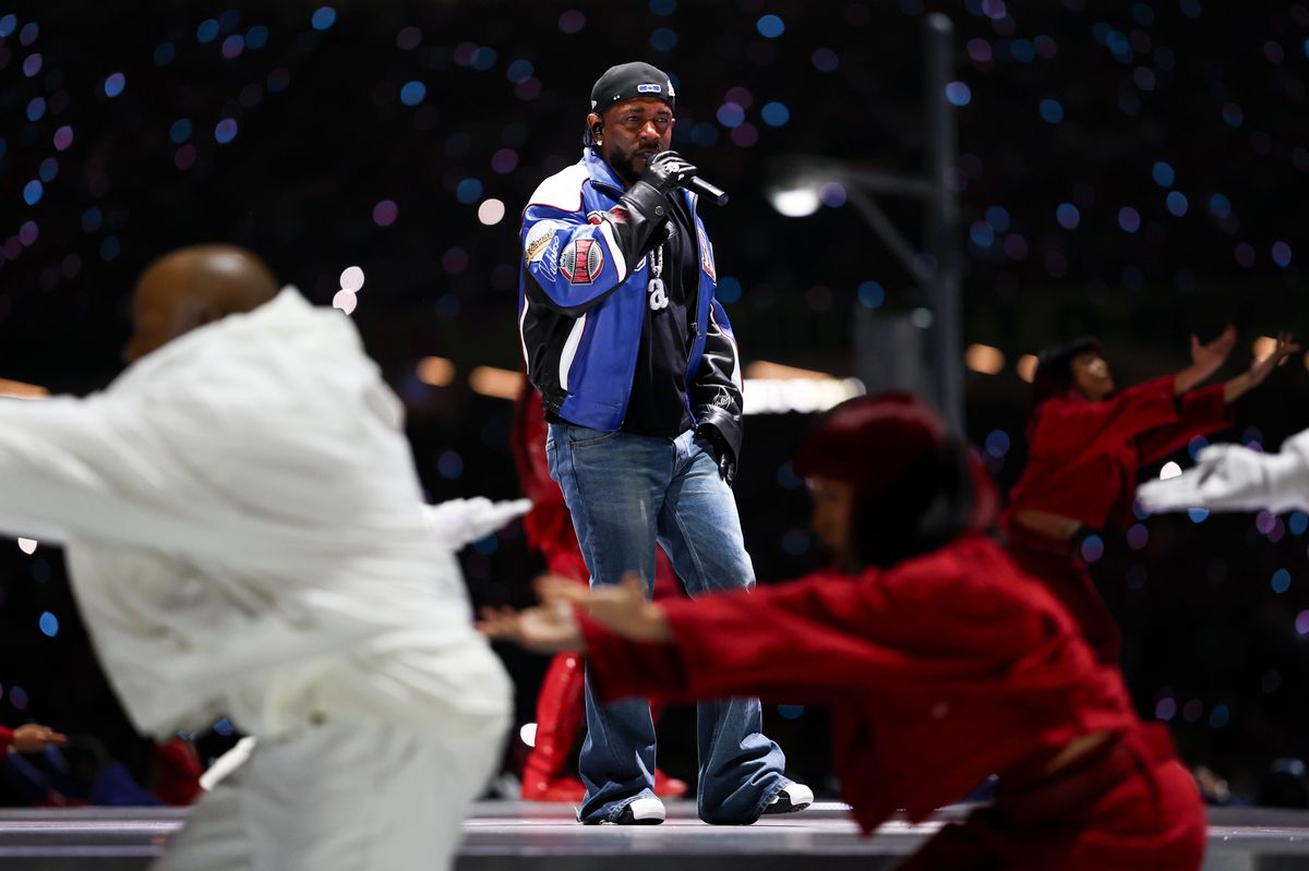 NEW ORLEANS, LOUISIANA - FEBRUARY 09: Kendrick Lamar performs in the Apple Music Super Bowl LIX Halftime Show at Caesars Superdome on February 9, 2025 in New Orleans, Louisiana. (Photo by Kevin Sabitus/Getty Images)