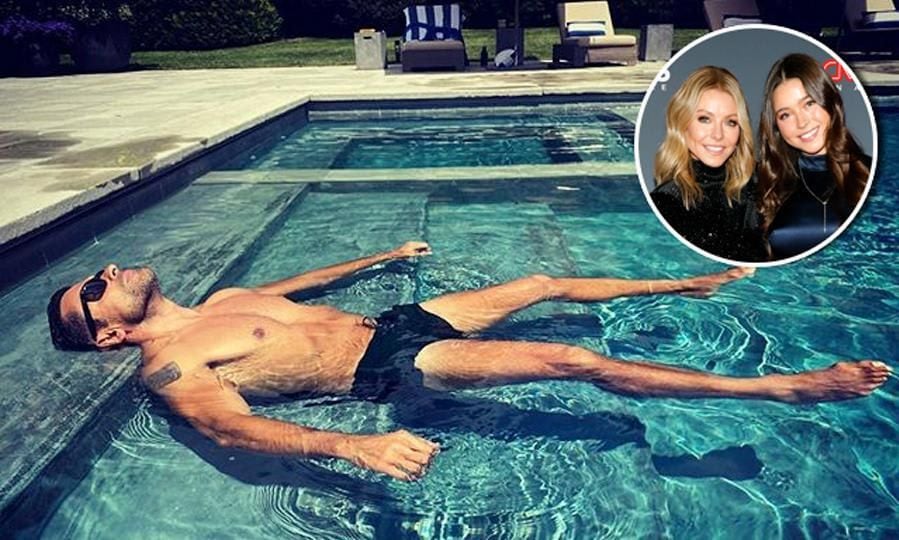 Kelly Ripa's daughter is not a fan of thirst trap photos of her father Mark Consuelos