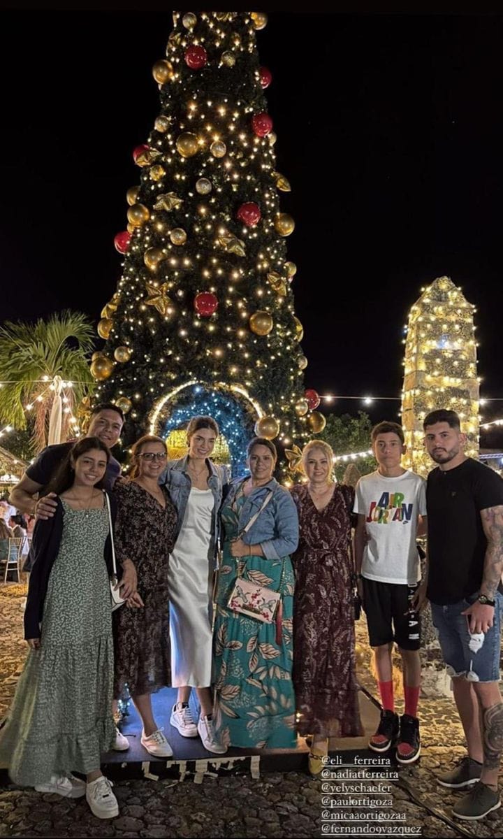 Nadia Ferreira y su familia