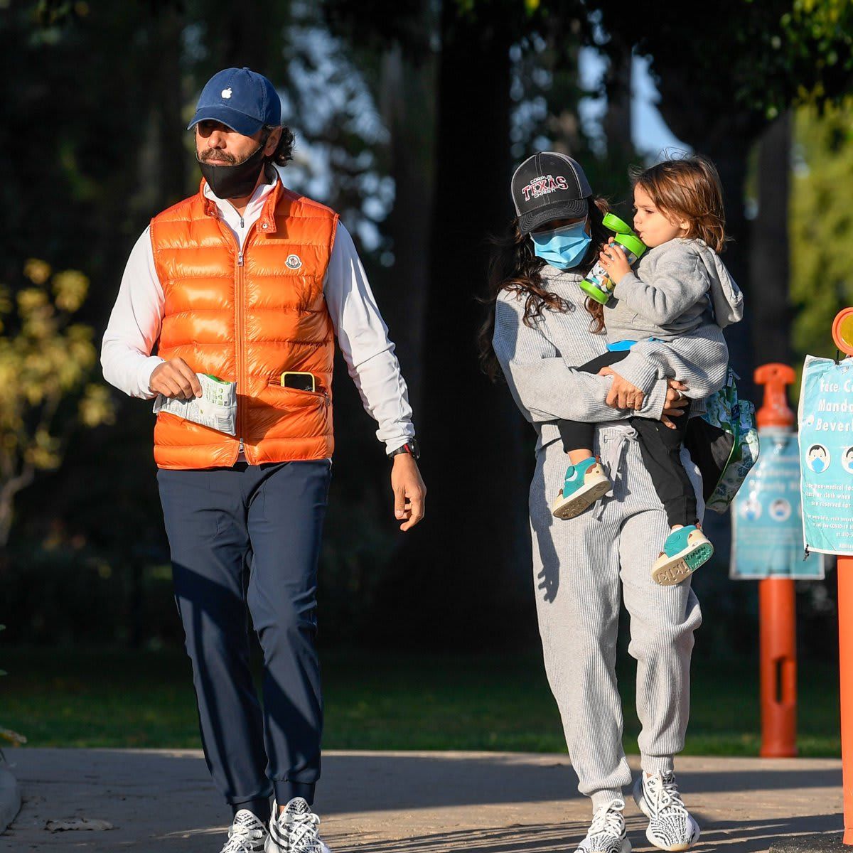 Eva Longoria with her family