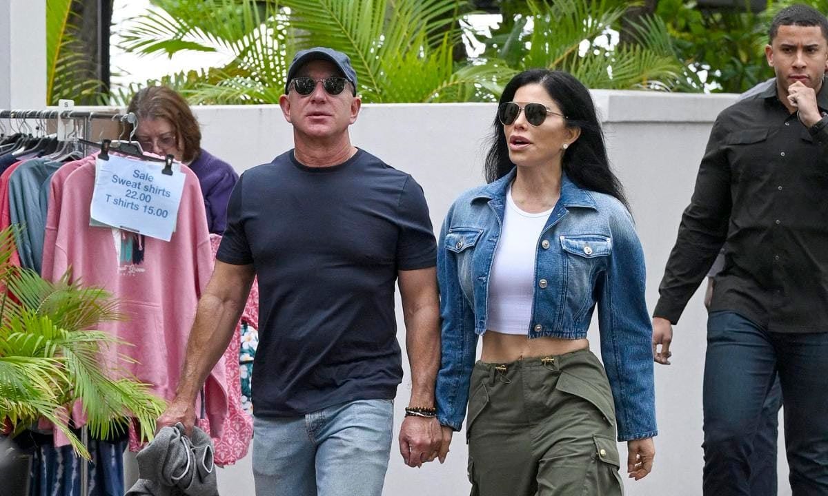 Jeff Bezos and Lauren Sanchez