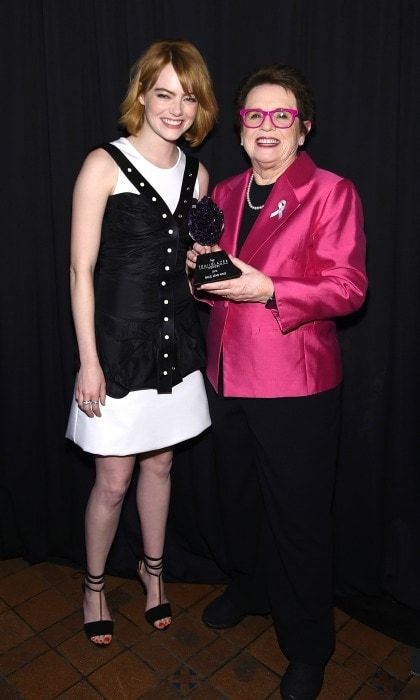 June 23: Emma Stone and Billie Jean King posed with the Trailblazer Award during the 2016 Logo's Trailblazer Honors in NYC.
<br>
Photo: Getty Images