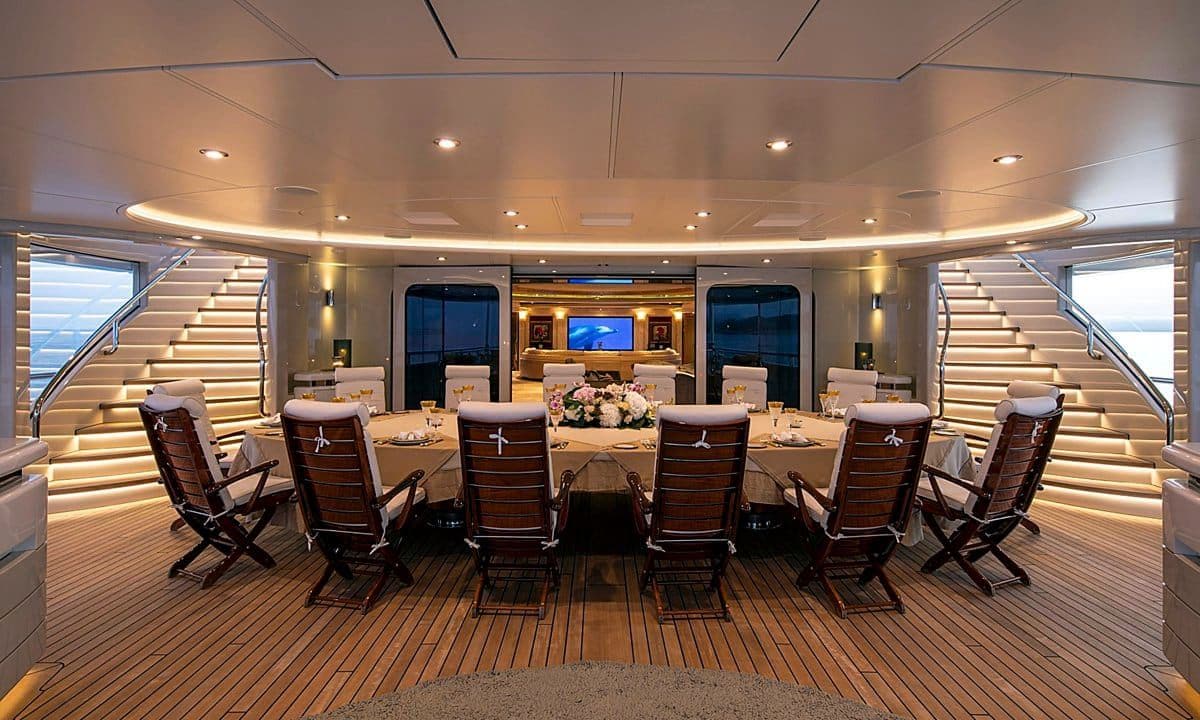 Formal dining room on the yacht