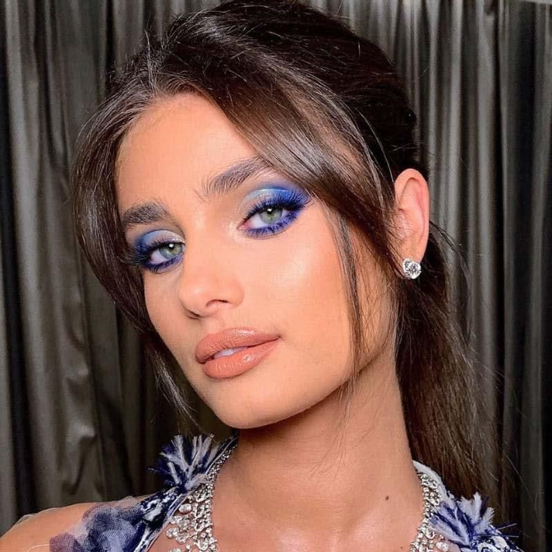 Taylor Hill with pink lips