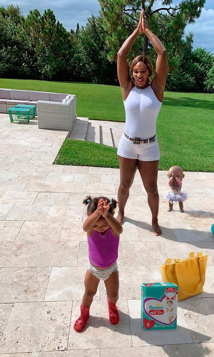 Serena williams daughter olympia yoga session