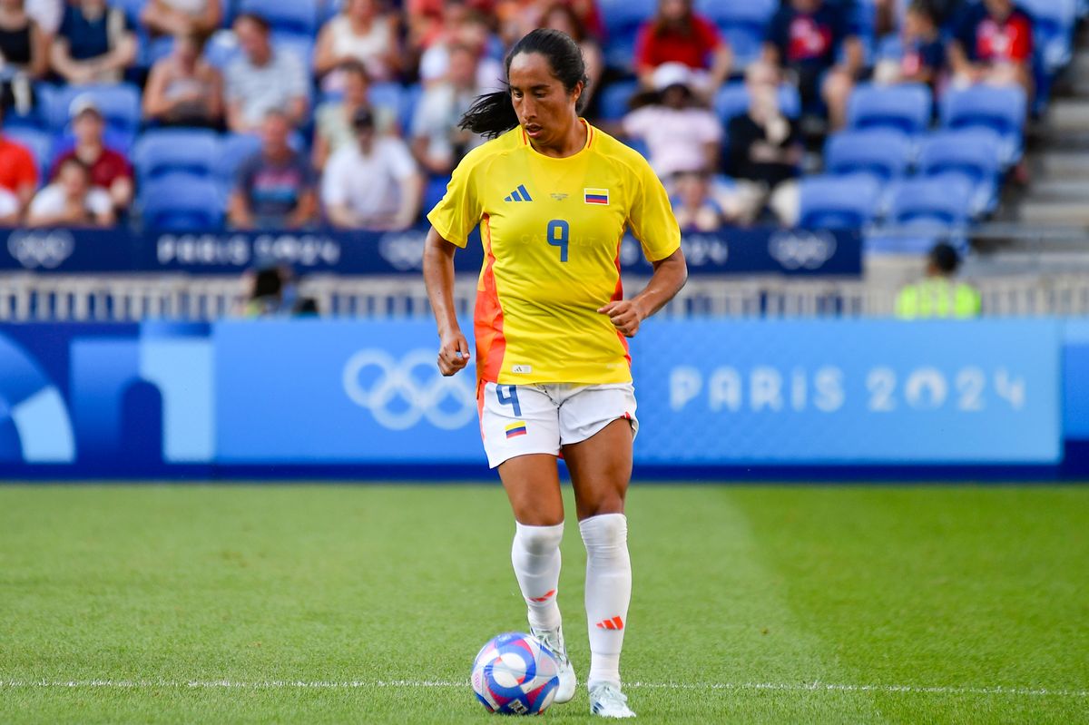 LYON, FRANCE - AUGUST 3: Mayra Ramirez of Colombia controls the ball during the Women's Quarterfinal match between Spain and Colombia during the Olympic Games Paris 2024 at Stade de Lyon on August 3, 2024 in Lyon, France. (Photo by Eurasia Sport Images/Getty Images)