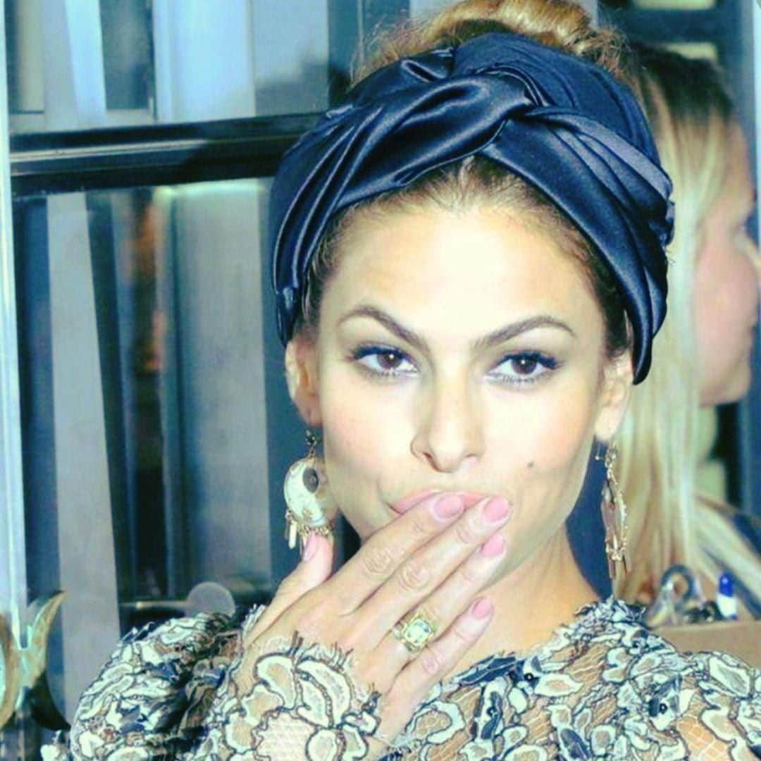 Eva Mendes headband