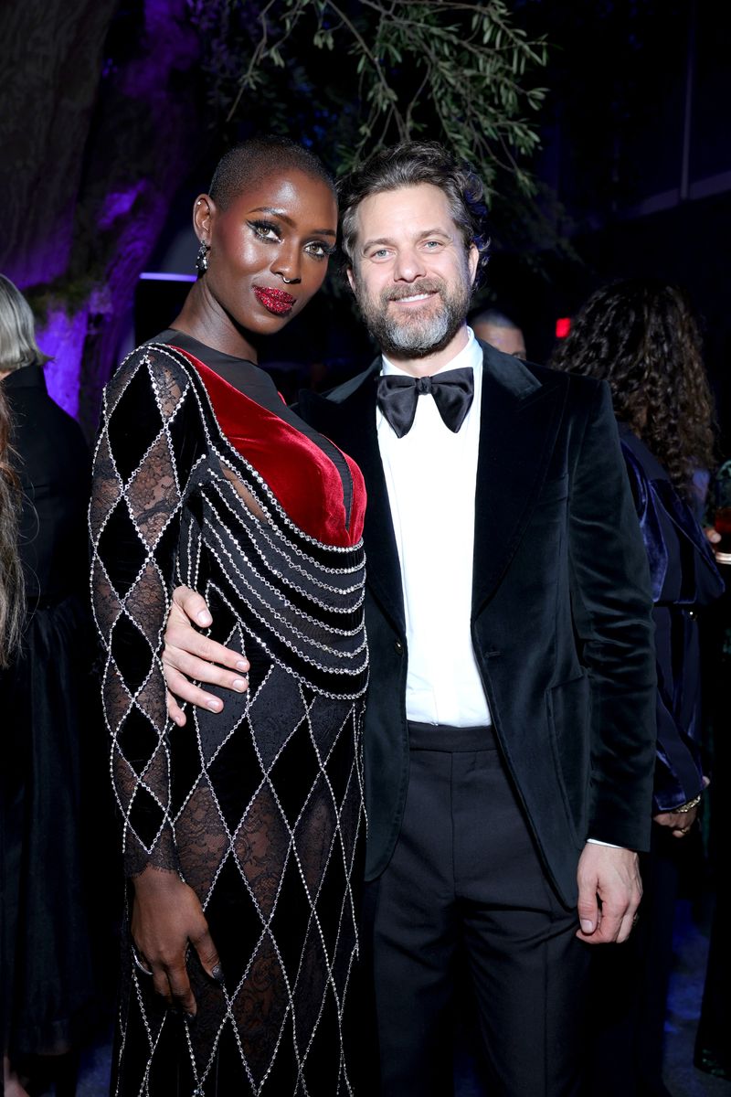 BEVERLY HILLS, CALIFORNIA - MARCH 12: EXCLUSIVE ACCESS, SPECIAL RATES APPLY. (L-R) Jodie Turner-Smith,  and Joshua Jackson attend the 2023 Vanity Fair Oscar Party Hosted By Radhika Jones at Wallis Annenberg Center for the Performing Arts on March 12, 2023 in Beverly Hills, California. (Photo by Stefanie Keenan/VF23/WireImage for Vanity Fair)