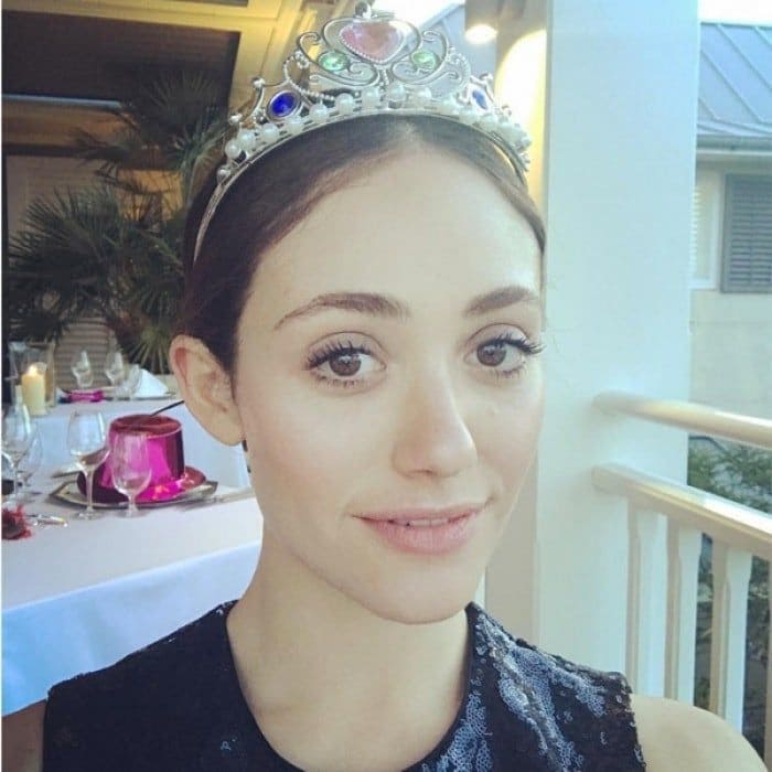 Emmy Rossum welcomed the New Year like a princess. Her and her fiance spent the holiday vacationing in New Zealand.
The <i>Shameless</i> star wrote, "Happy New Year from New Zealand aka the future!!!!"
Photo: Instagram/@emmyrossum