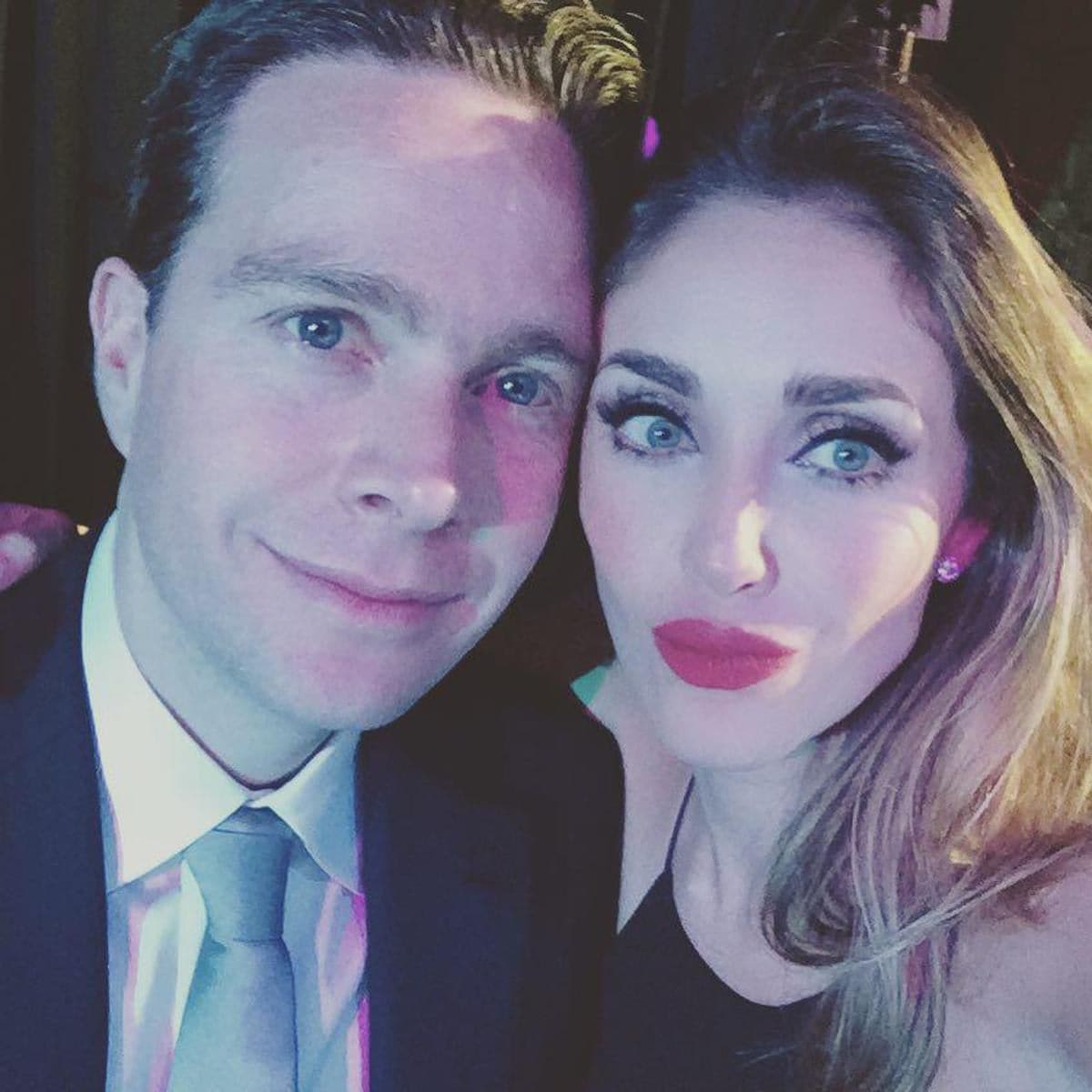 Anahi y su esposo