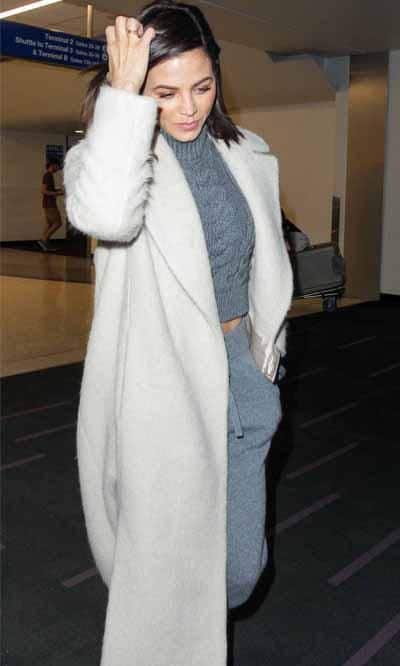 Jenna Dewan wears confortables clothes at the airport
