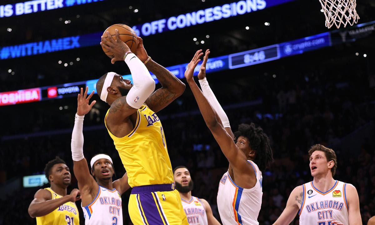 Oklahoma City Thunder v Los Angeles Lakers