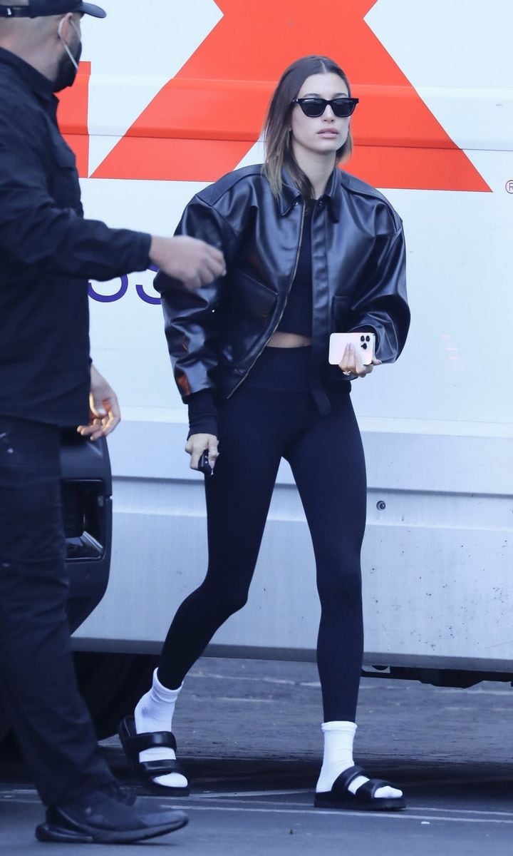 Hailey Bieber style