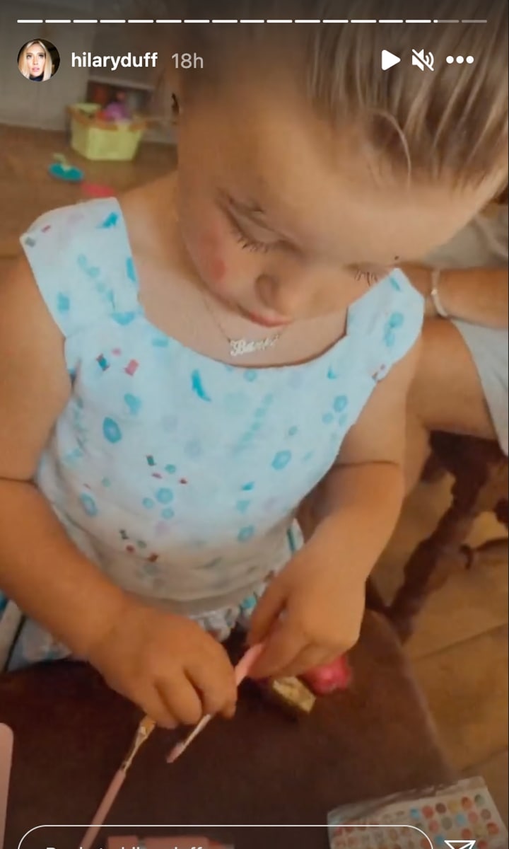 Hilary Duff's daughter playing with makeup