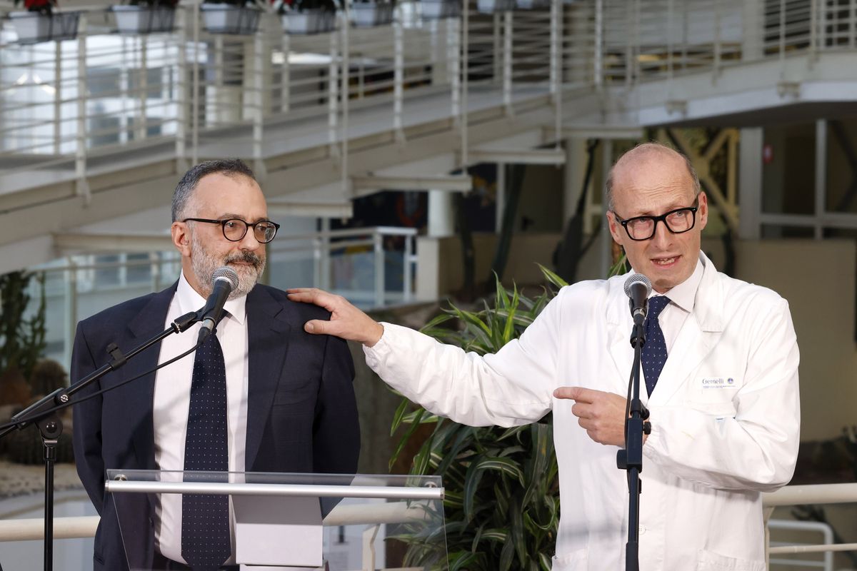 ROME, ITALY - FEBRUARY 21: Physicians Luigi Carbone (L) and Sergio Alfieri (R) speak during a press conference at the Policlinico Gemelli hospital where Pope Francis is hospitalized since February 14 due to bilateral pnemonia, in Rome, Italy, on February 21, 2025. (Photo by Riccardo De Luca/Anadolu via Getty Images)