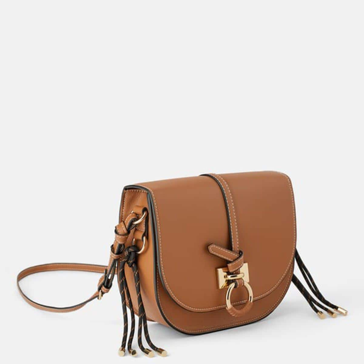 Semicircular Crossbody Bag de Zara