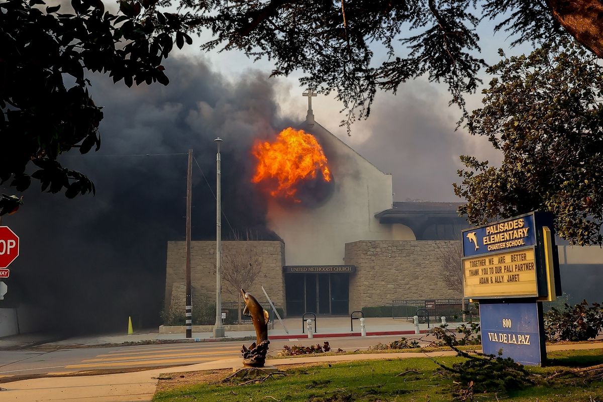 Te United Methodist Church, attended by Jennifer Garner and Ben Affleck, was consumed by fire. 