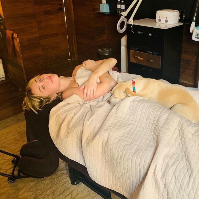 Miley Cyrus spa