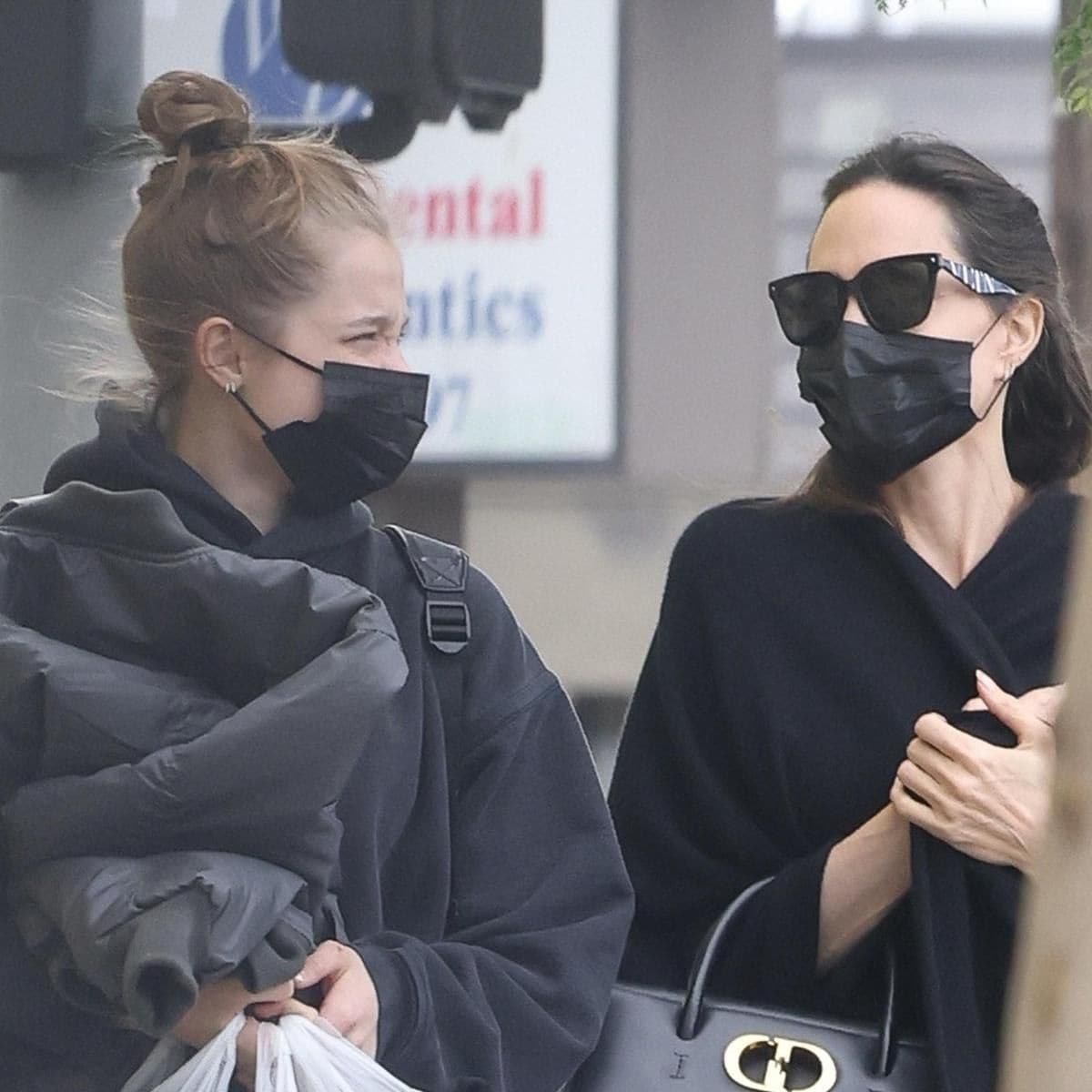 Angelina Jolie makes casual look chic on LA shopping trip with daughter Shiloh