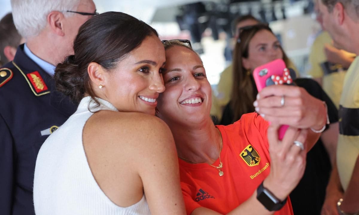 The Duchess of Sussex posed for a selfie.