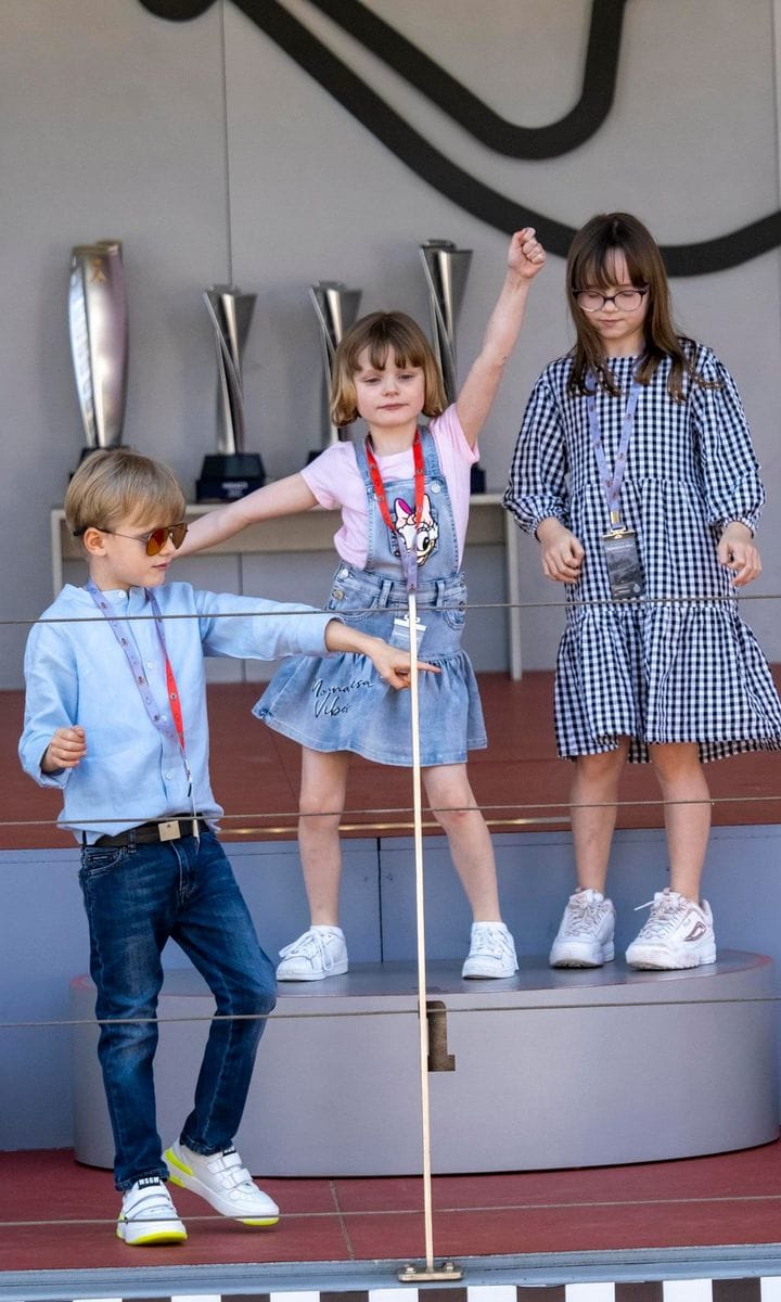 Monaco twins at the race