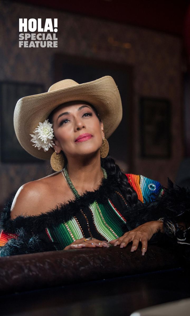 Lila Downs Special Feature HOLA! La Sánchez