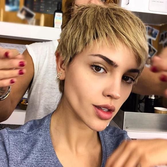 Eiza Gonzalez blonde pixie hair cut