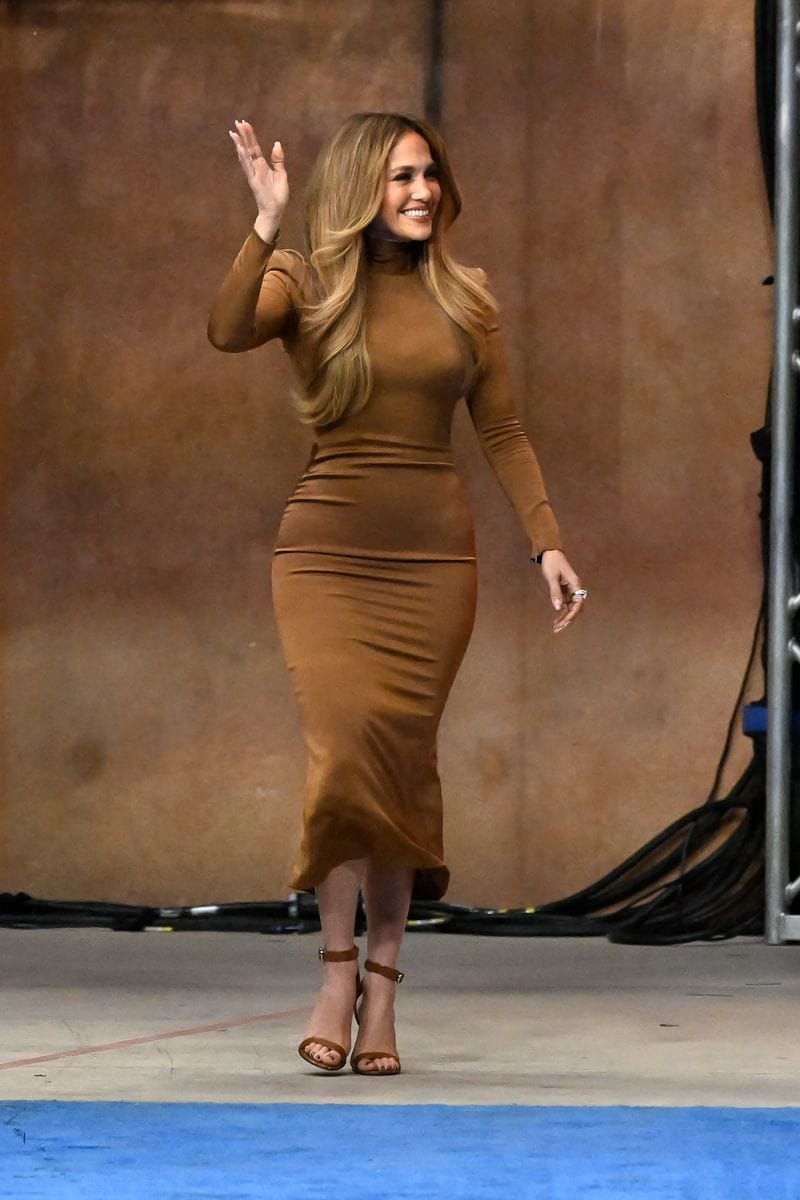 Jennifer Lopez arrives to speak during a campaign rally for US Vice President and Democratic presidential candidate Kamala Harris 