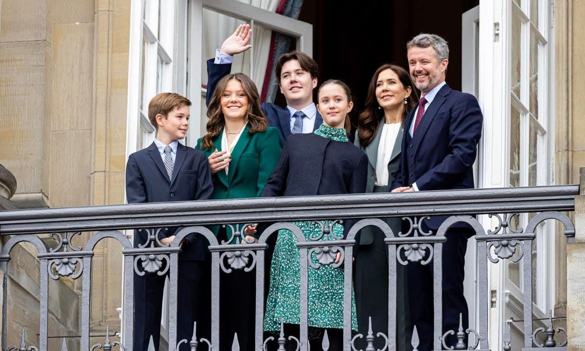 Crown Princess Mary traveled to her native Australia with her twins ahead of Christmas