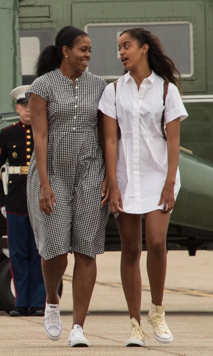 malia obama white shirt dress