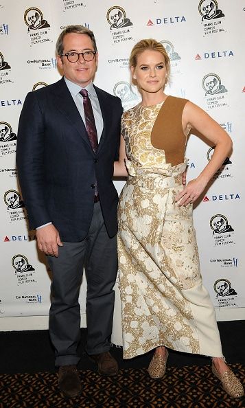 August 26: 'Dirty Weekend' co-stars Alice Eve and Matthew Broderick chatted with attendees at the Friar's Club in NYC.
<br><br>
Photo: Getty Images